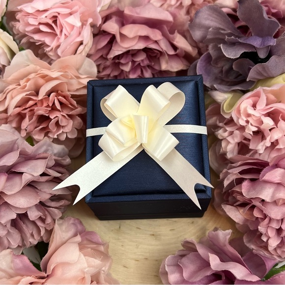 Stunning 3.77 Carat London Blue Topaz Ring with White Topaz Accents - Picture 16 of 17